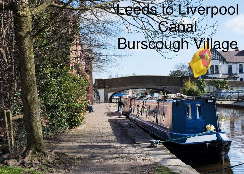 Idyllic Bungalow, Ideal Location In West Lancashire Burscough Exterior foto